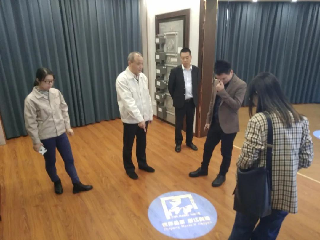別墅進(jìn)戶門
